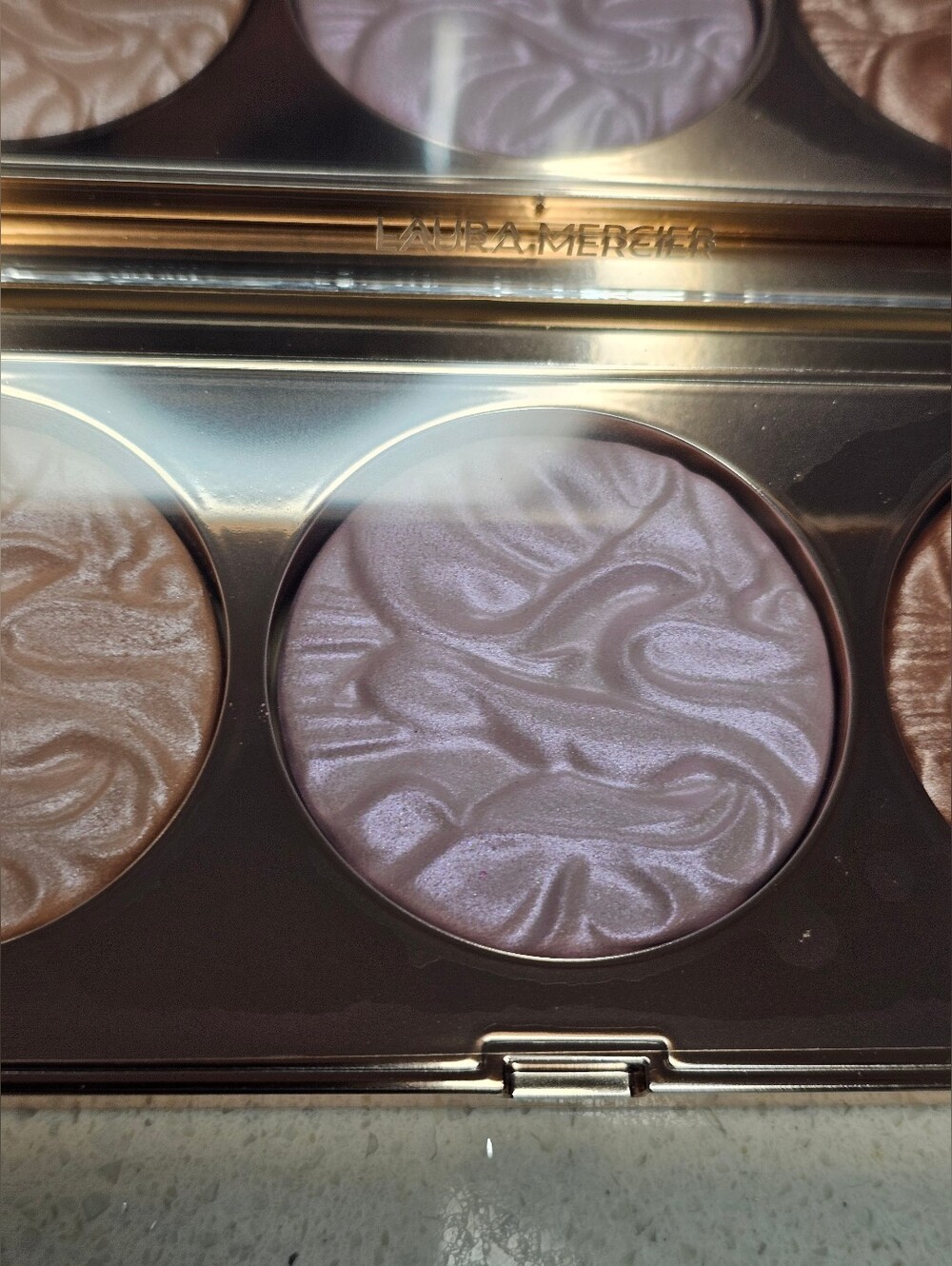 Laura Mercier Paint With Light Radiant Face Illuminator Trio Palette - Picture 4 of 13